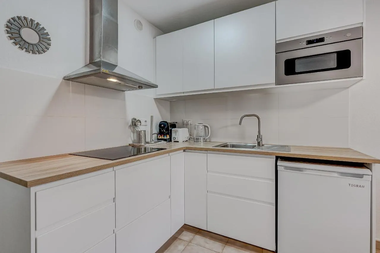 公寓 Amplio Duplex En Los Cristianos By Altamarhomes