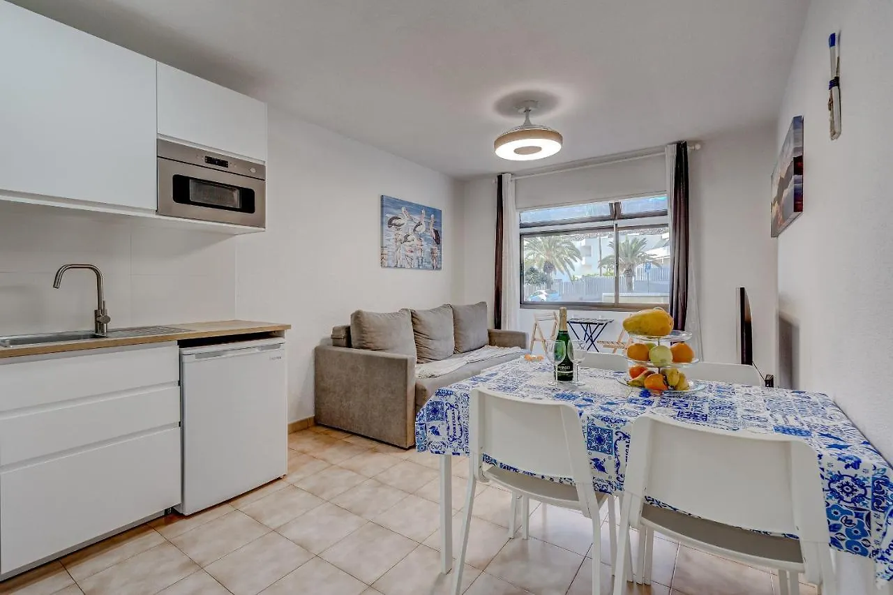 Amplio Duplex En Los Cristianos By Altamarhomes 洛斯克里斯蒂亚诺斯